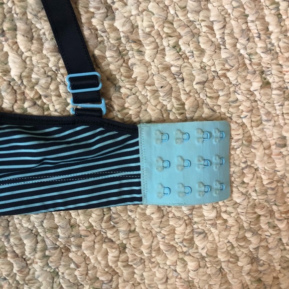 Lululemon Great Coverage Sports Bra - Picture 3 of 4